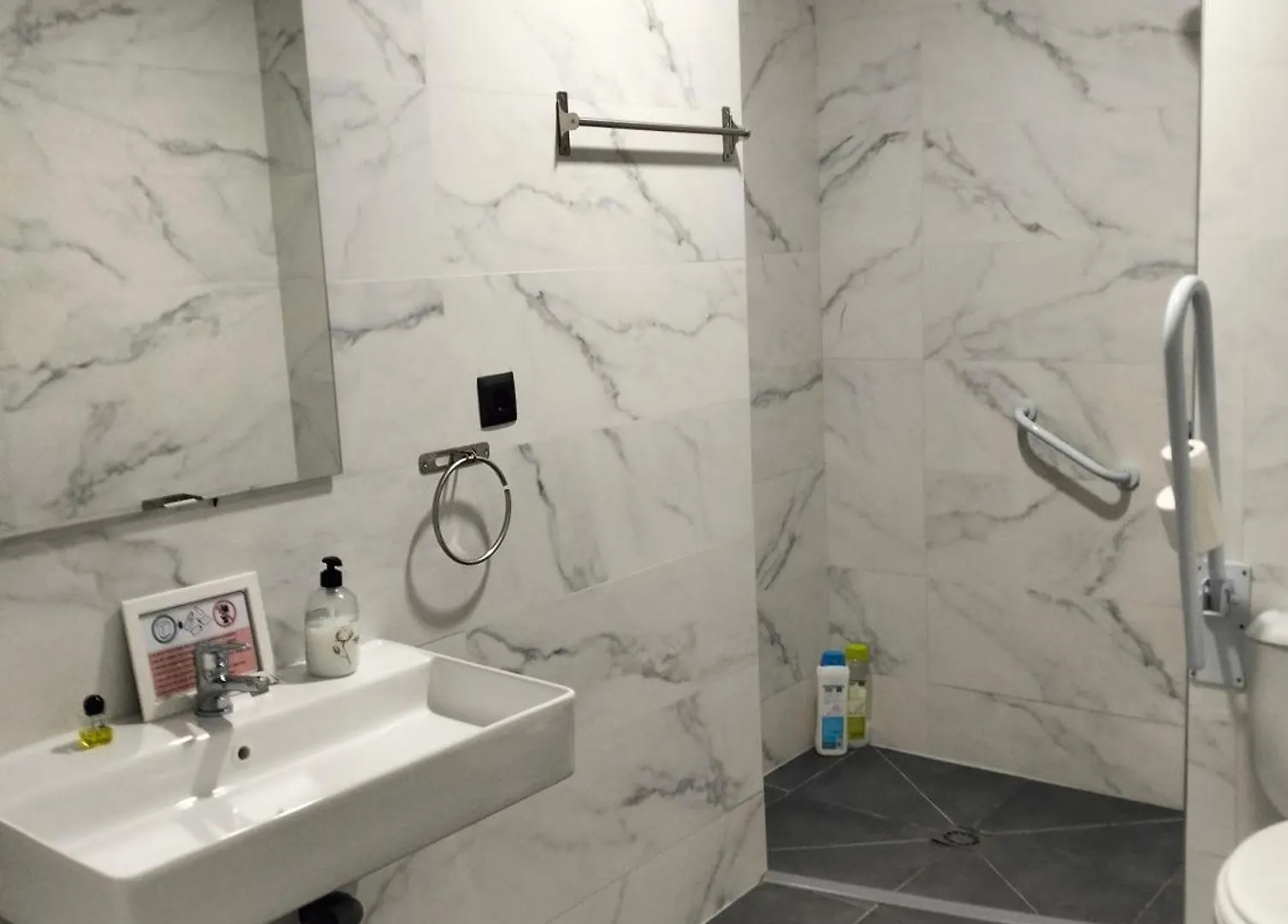 Gasthof Guggenheim Riverview 5 Bedrooms Bilbao