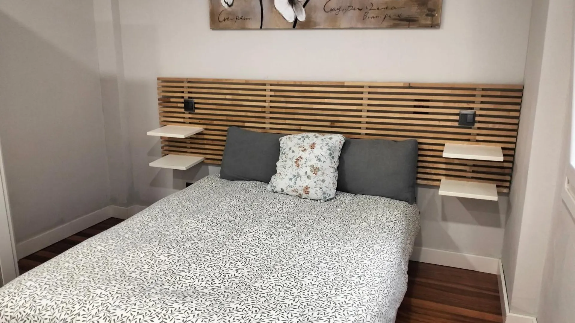Pension Guggenheim Riverview Hbi01297 Bilbao İspanya